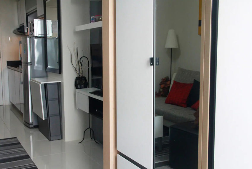 Wind-Residences-Tagaytay-For-Rent-Closet